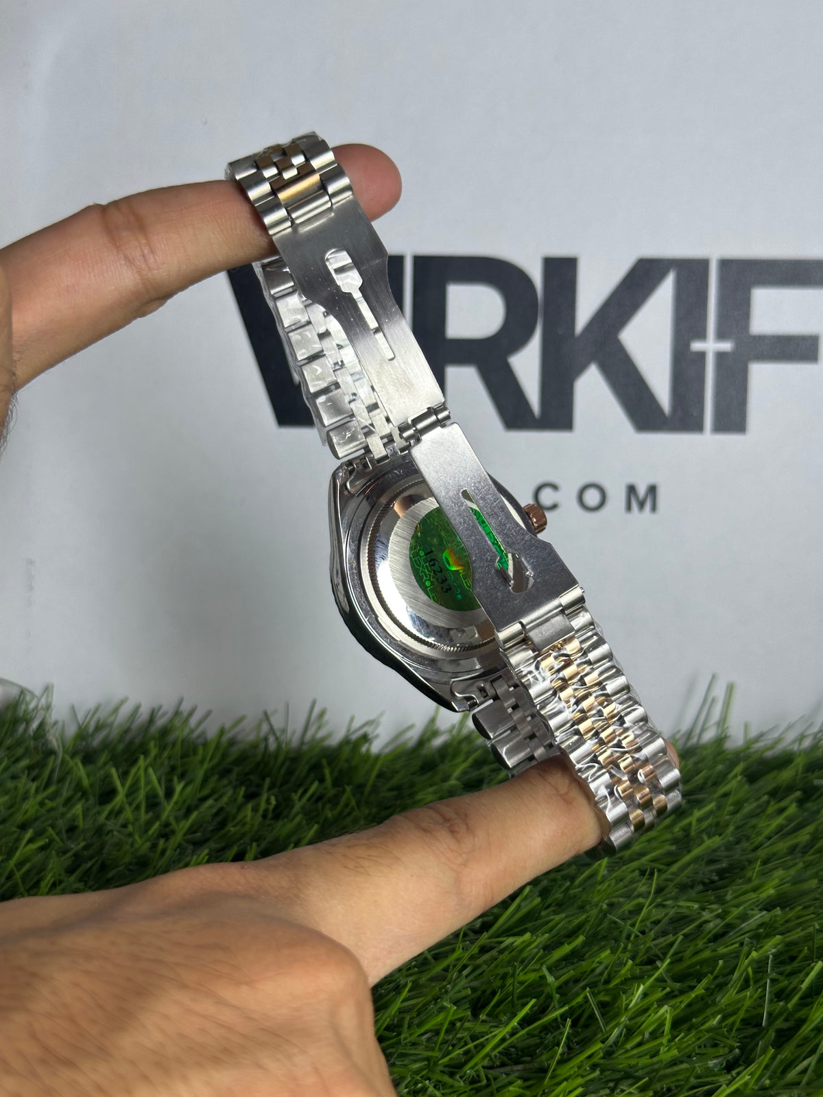 Premium Copper Green Dial Watch — Fluted Bezel & Jubilee Style Bracelet