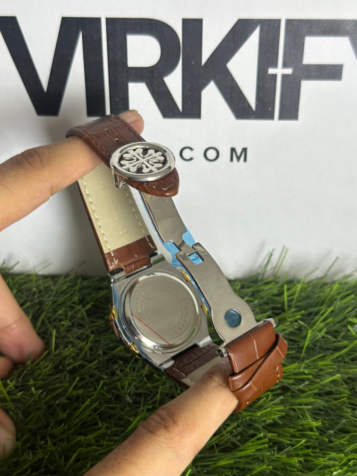 PP Old Money Watch | Calatrava Cross Lock Leather Strap