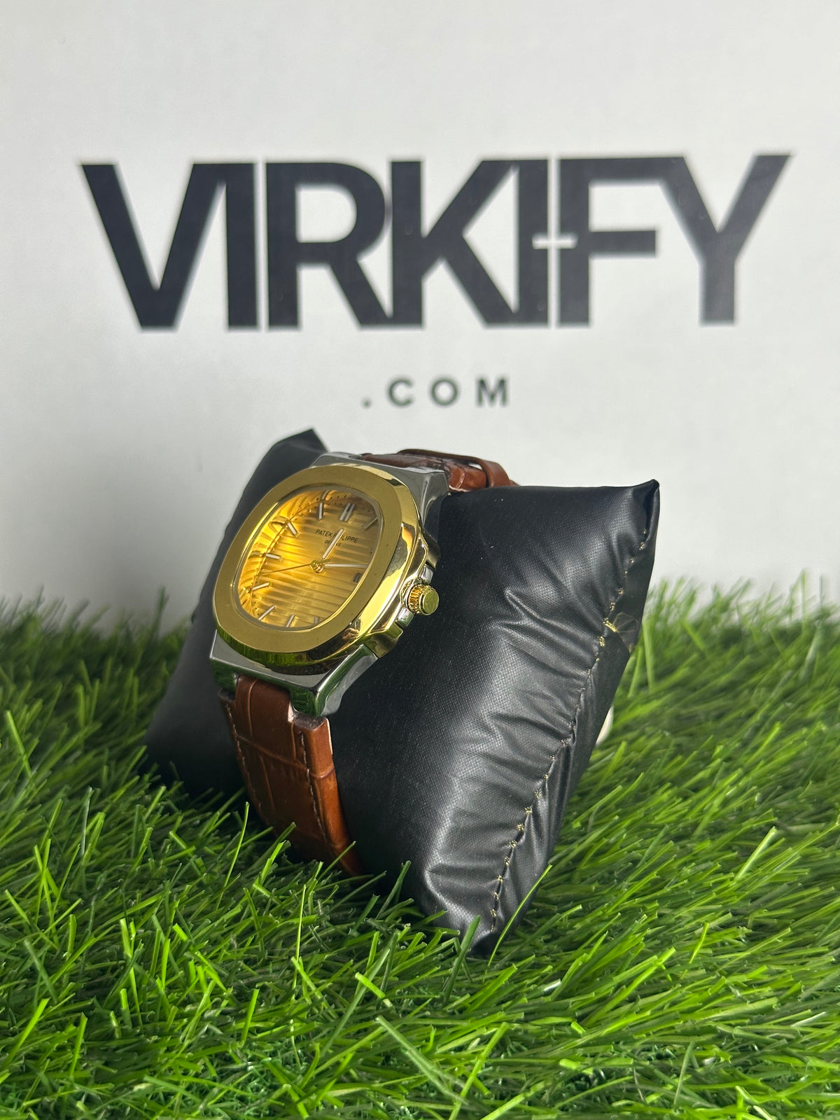 PP Old Money Watch | Calatrava Cross Lock Leather Strap