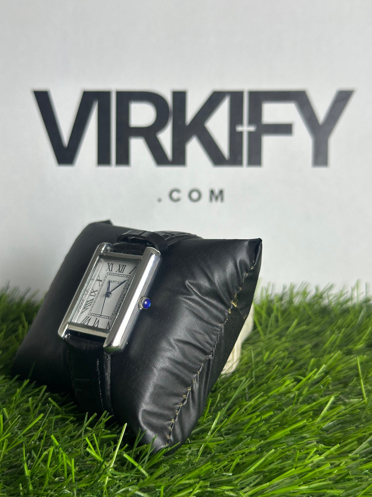 Old Money Classic Rectangular Vintage Watch — Roman Numeral Dial