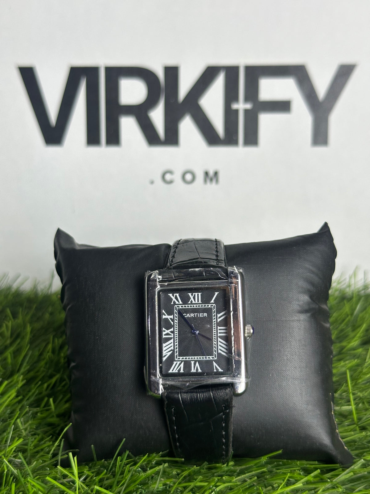 Old Money Classic Rectangular Vintage Watch — Roman Numeral Dial