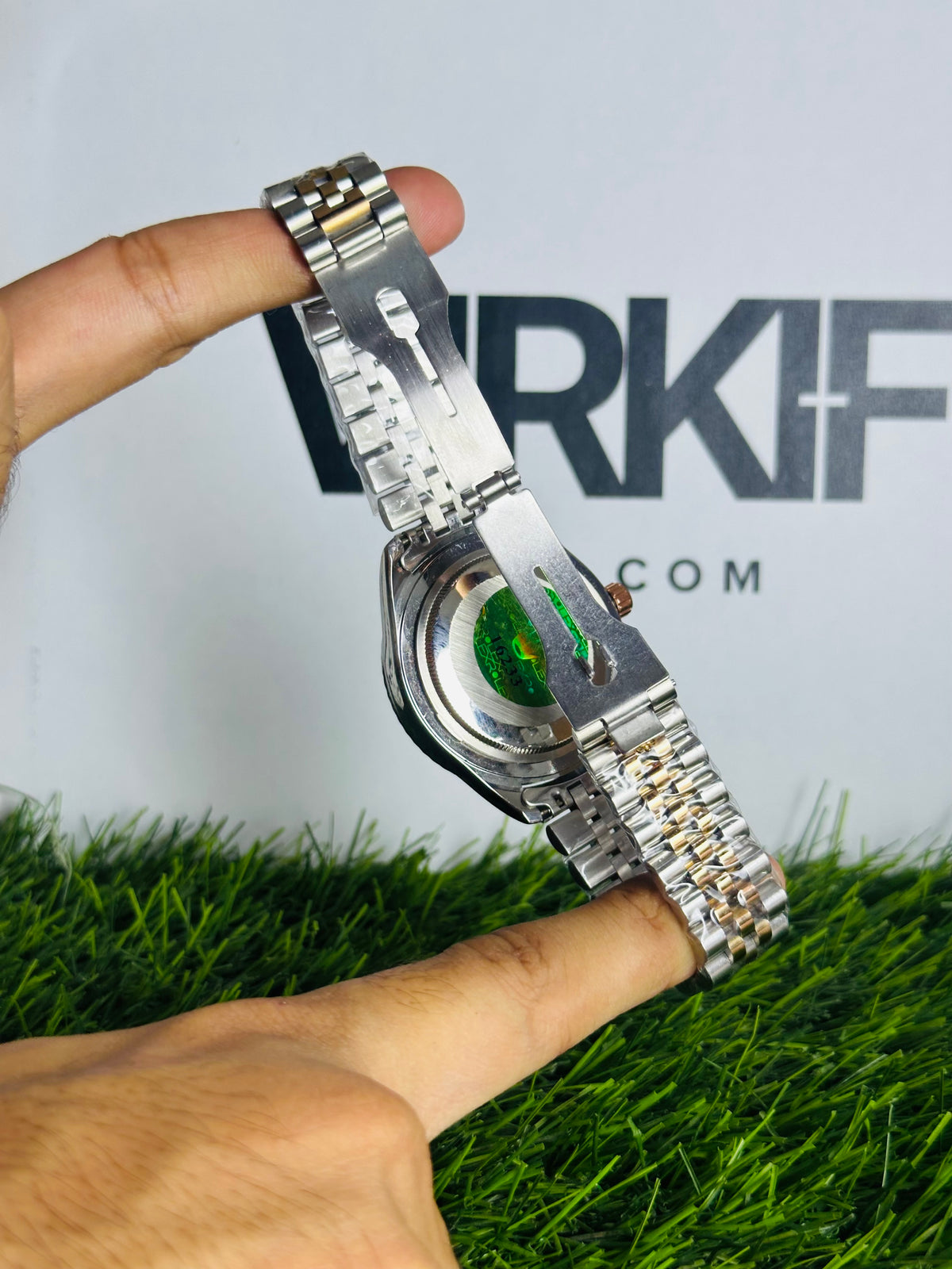 Premium Copper Green Dial Watch — Fluted Bezel & Jubilee Style Bracelet
