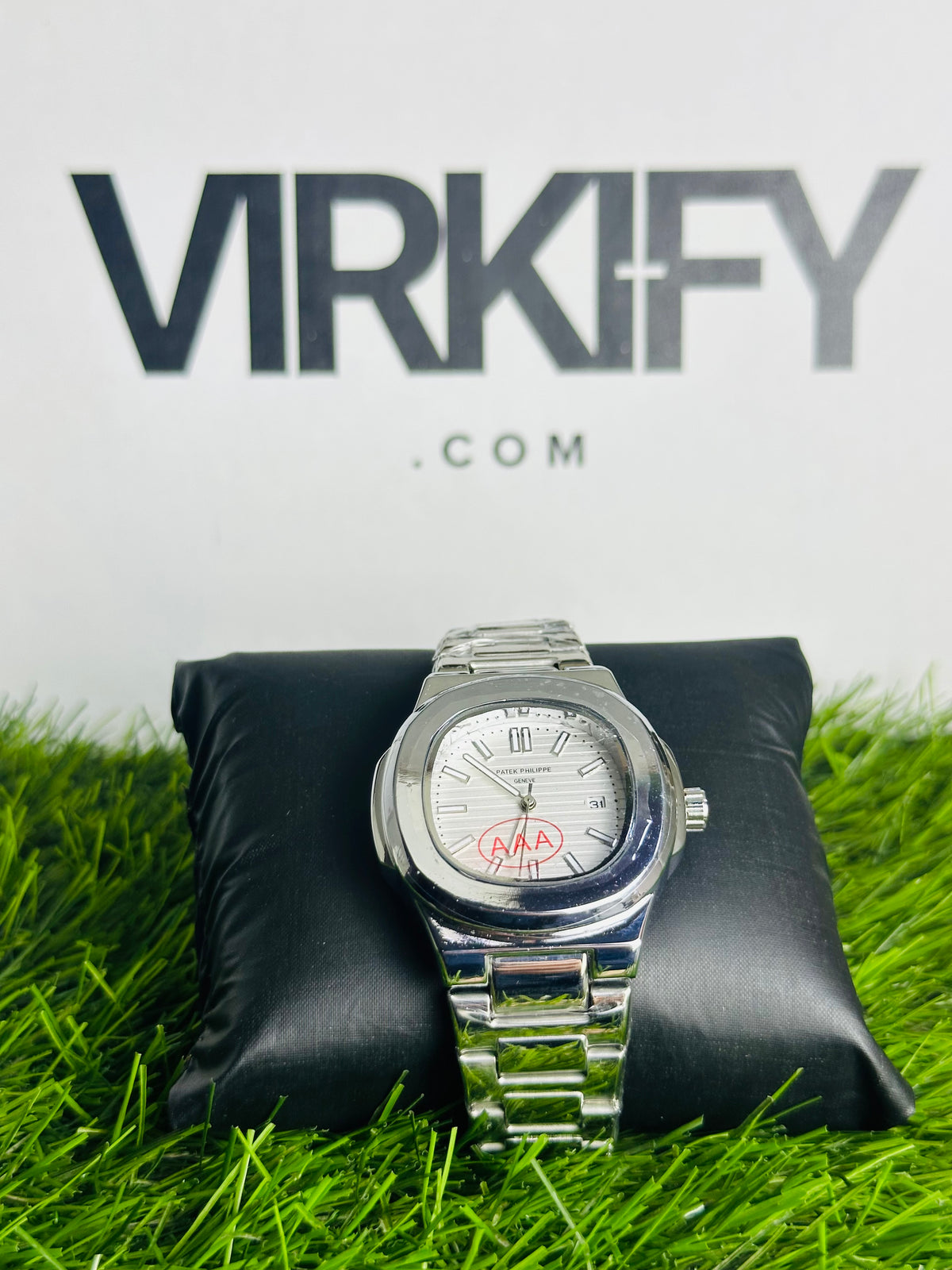 PP Ultimate Luxury Steel Watch — Silver Dial & Date Display