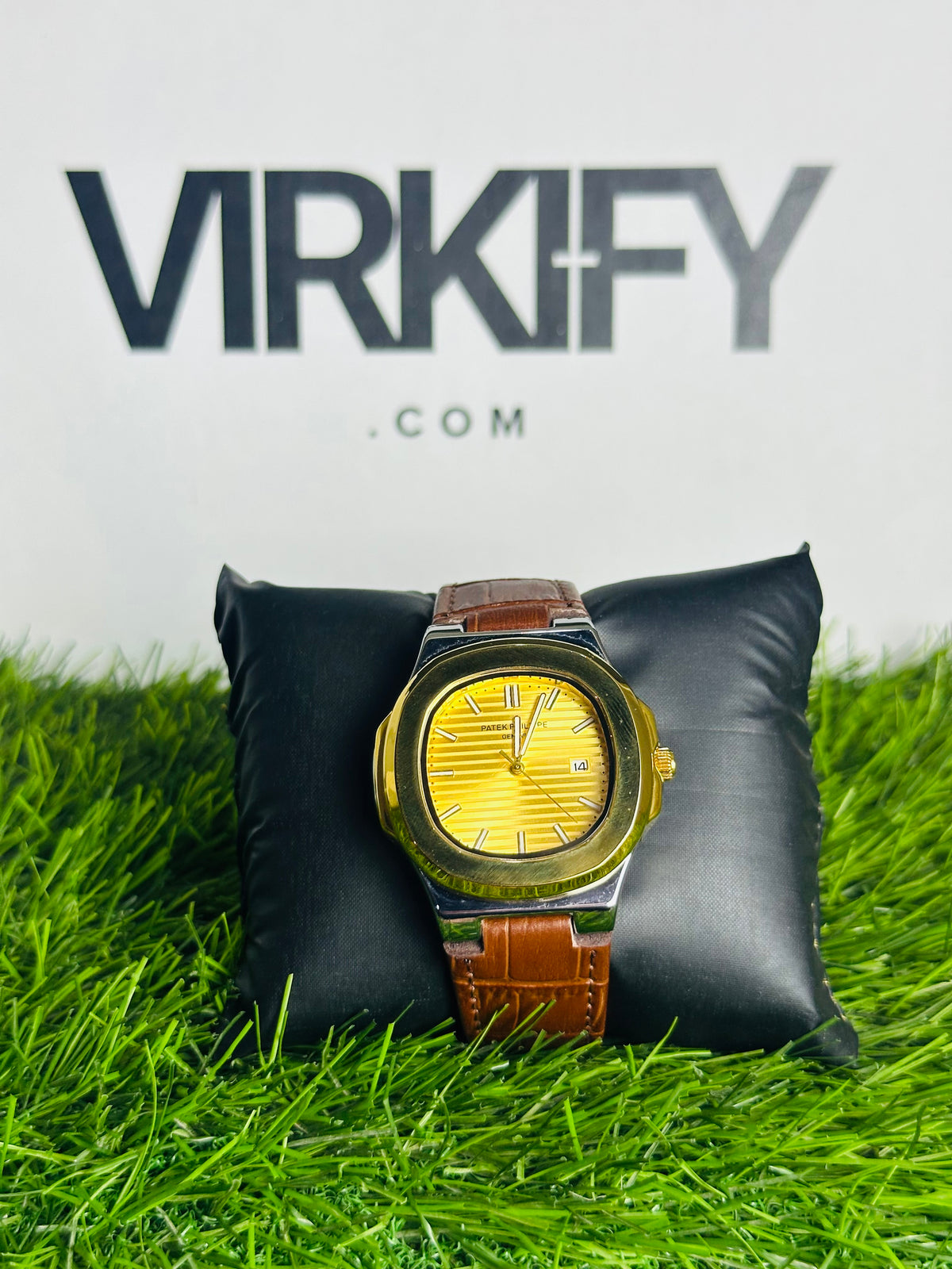 PP Old Money Watch | Calatrava Cross Lock Leather Strap